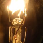 Lightbulb Ula Pomian