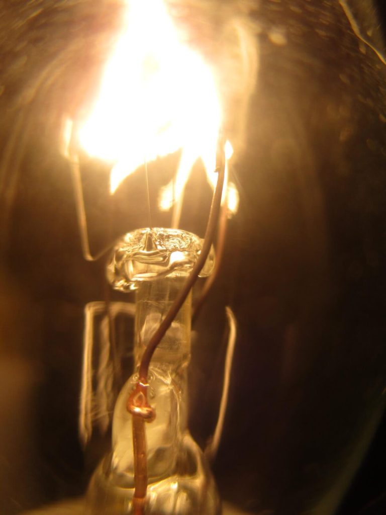 Lightbulb Ula Pomian